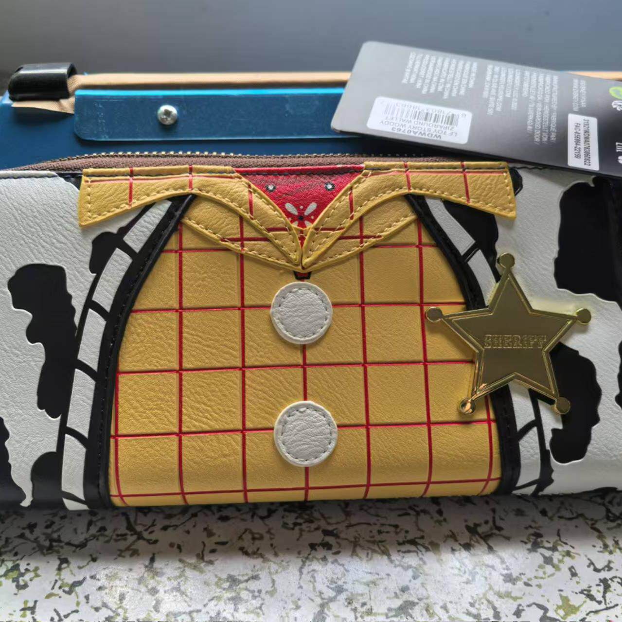 in  Stock Loungefly   Sheriff  - đánh giá và giá Travel Accessories Shops