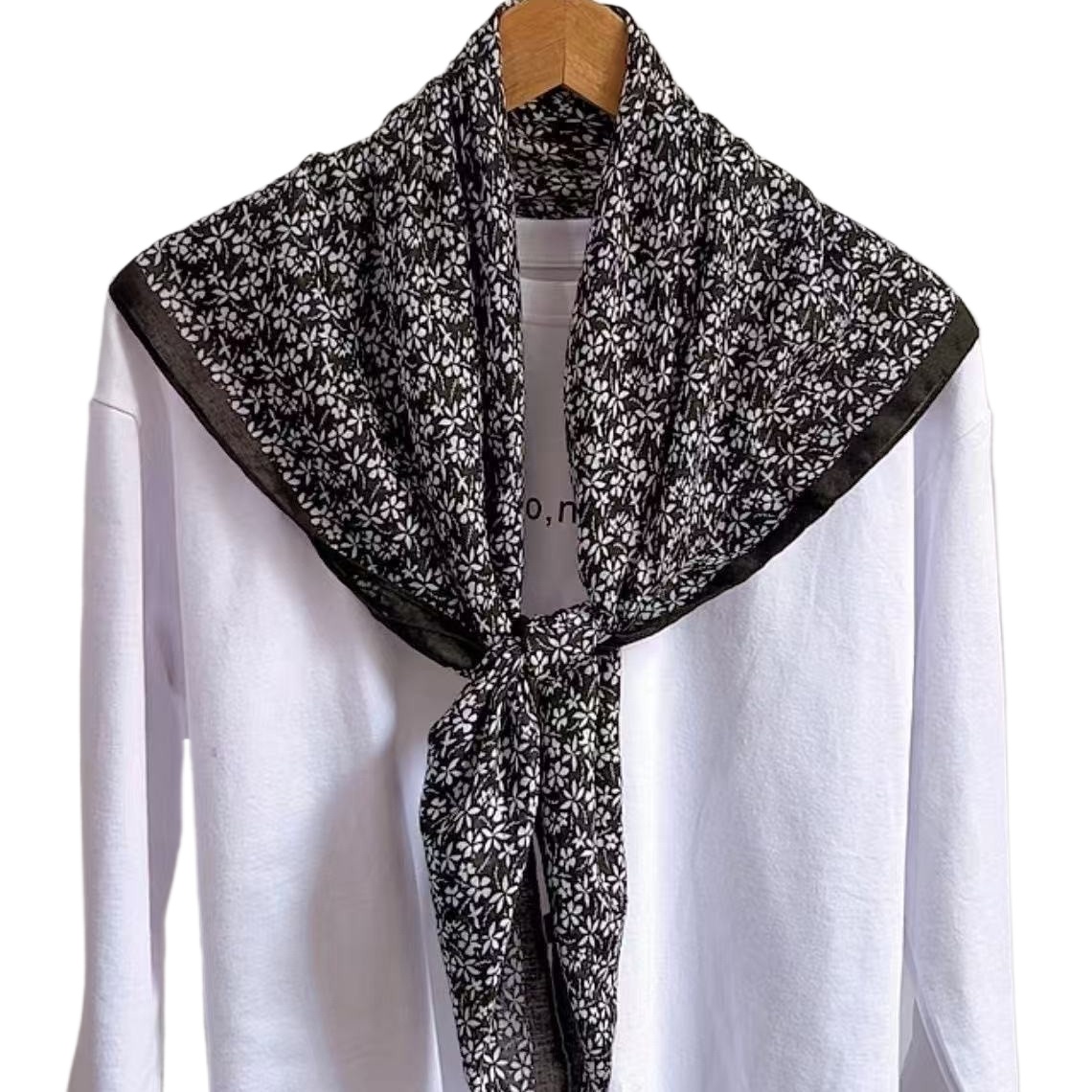 1 piece of 90 square scarves,  - đánh giá và giá Travel Accessories Shops
