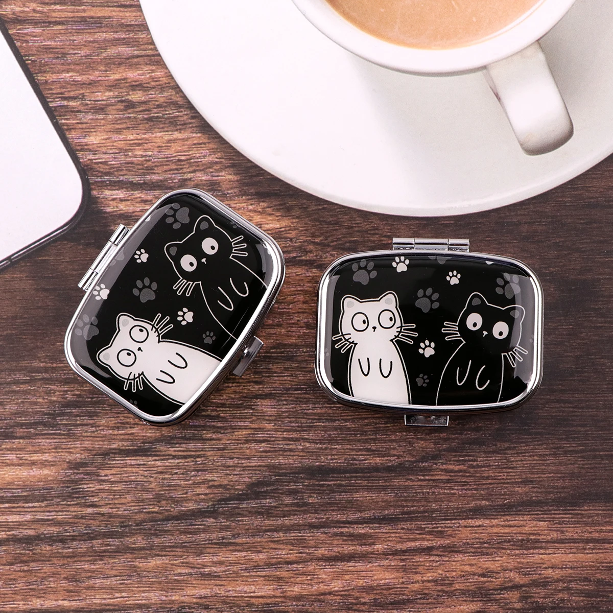 Cartoon Black And White Cat Tr - đánh giá và giá Travel Accessories Box