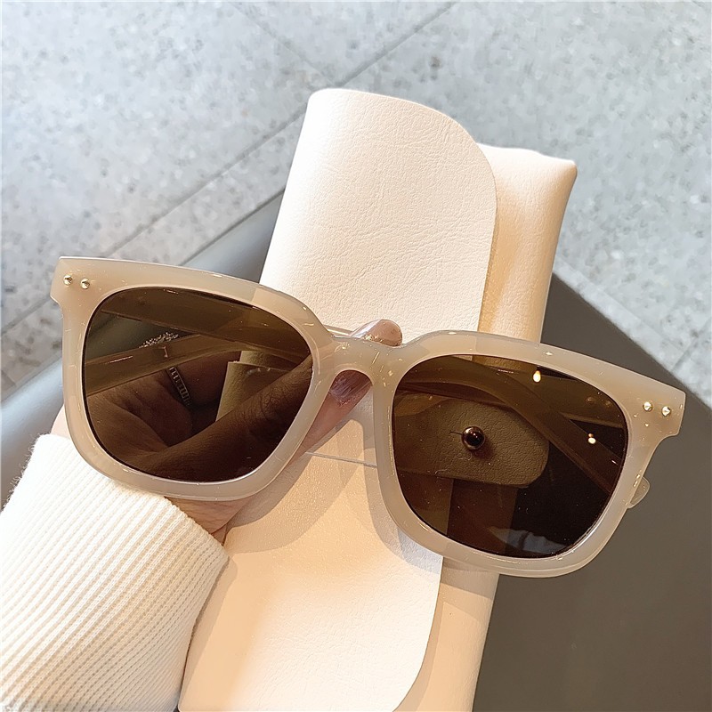 Vintage Brown Oversized Square - đánh giá và giá Travel Accessories Brand
