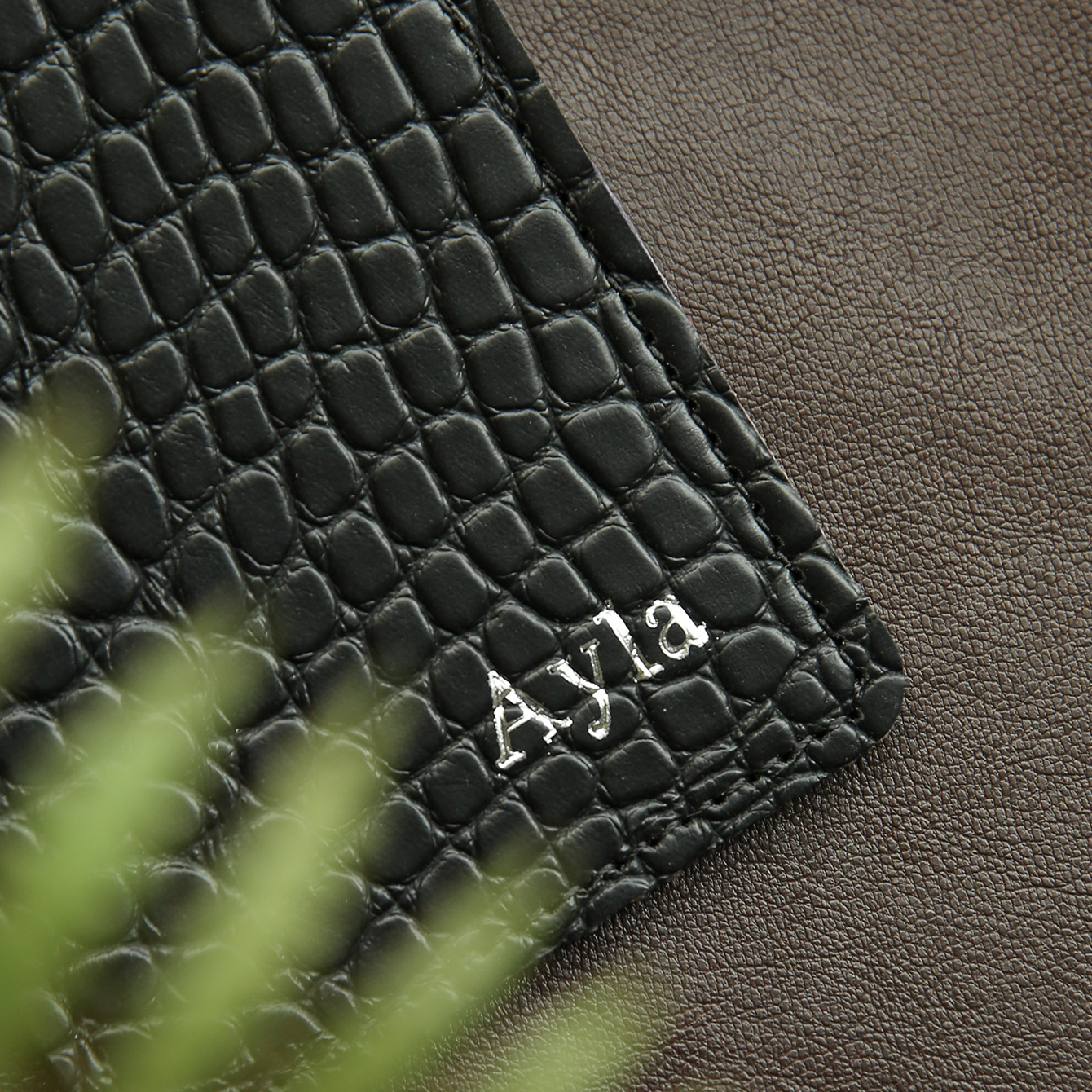 Personalized Custom Name Croc  - đánh giá và giá Travel Accessories List