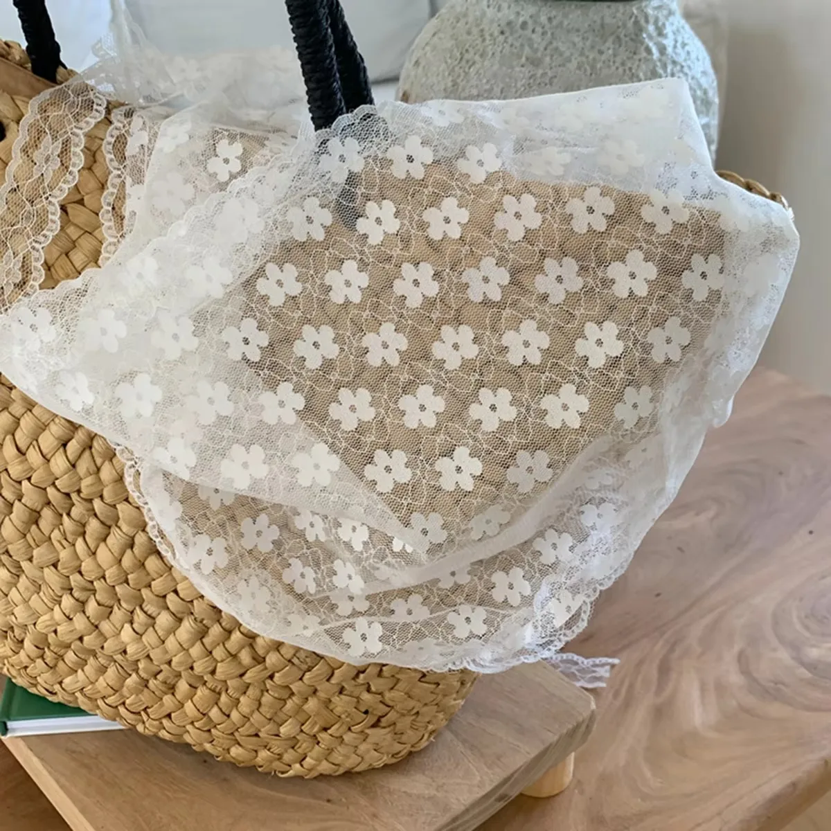 Elegant Lace Neck Scarf for Wo - đánh giá và giá Travel Accessories Shops
